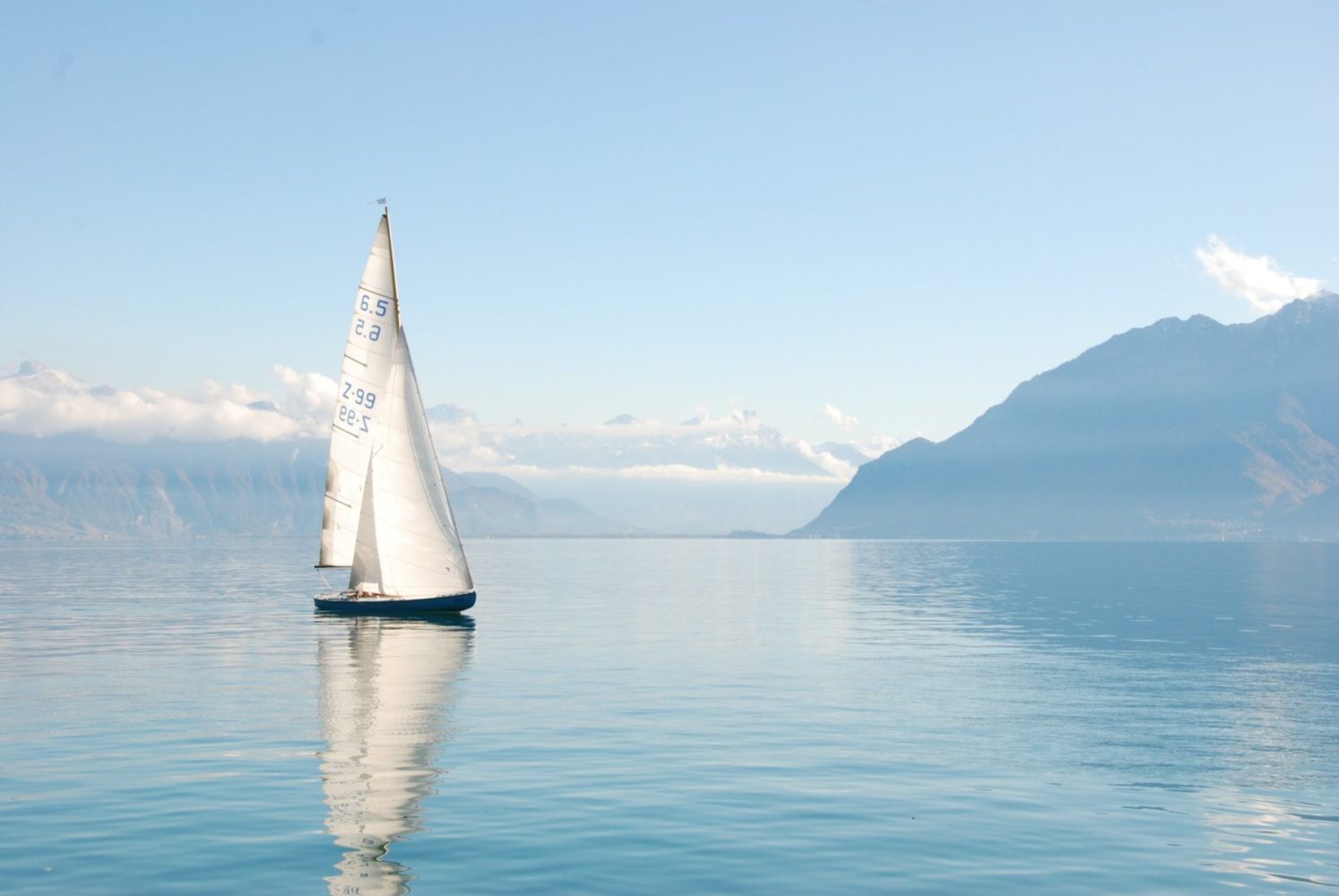 Read more about the article Lots of water…no wind, for a sailboat that is a problem!